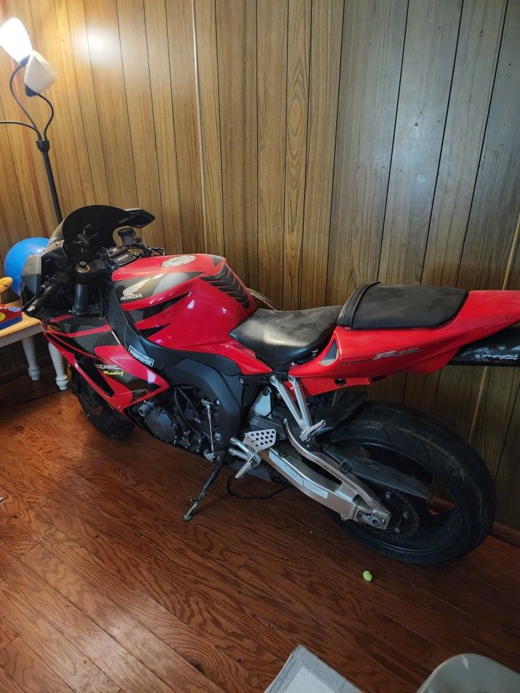 2006 Honda Cbr1000rr
