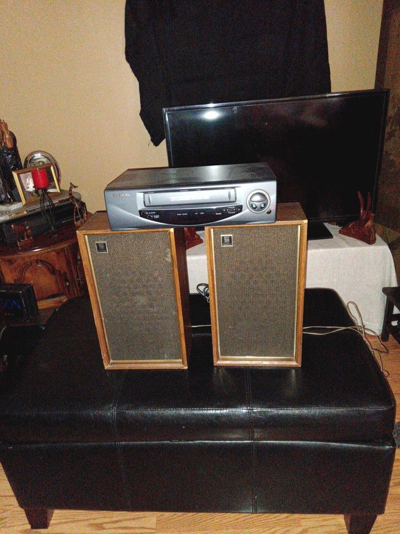 Two Magnavox Speakers,Daewoo Video System