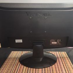 At DAVIE, Fl ViewSonic VX2433wm 24-inch (23.8")  WideScreen LCD Monitor