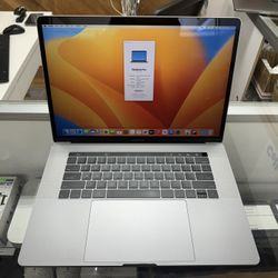 Macbook Pro 15 inch 2017 Touch Bar core i7 16GB RAM 256GB SSD 