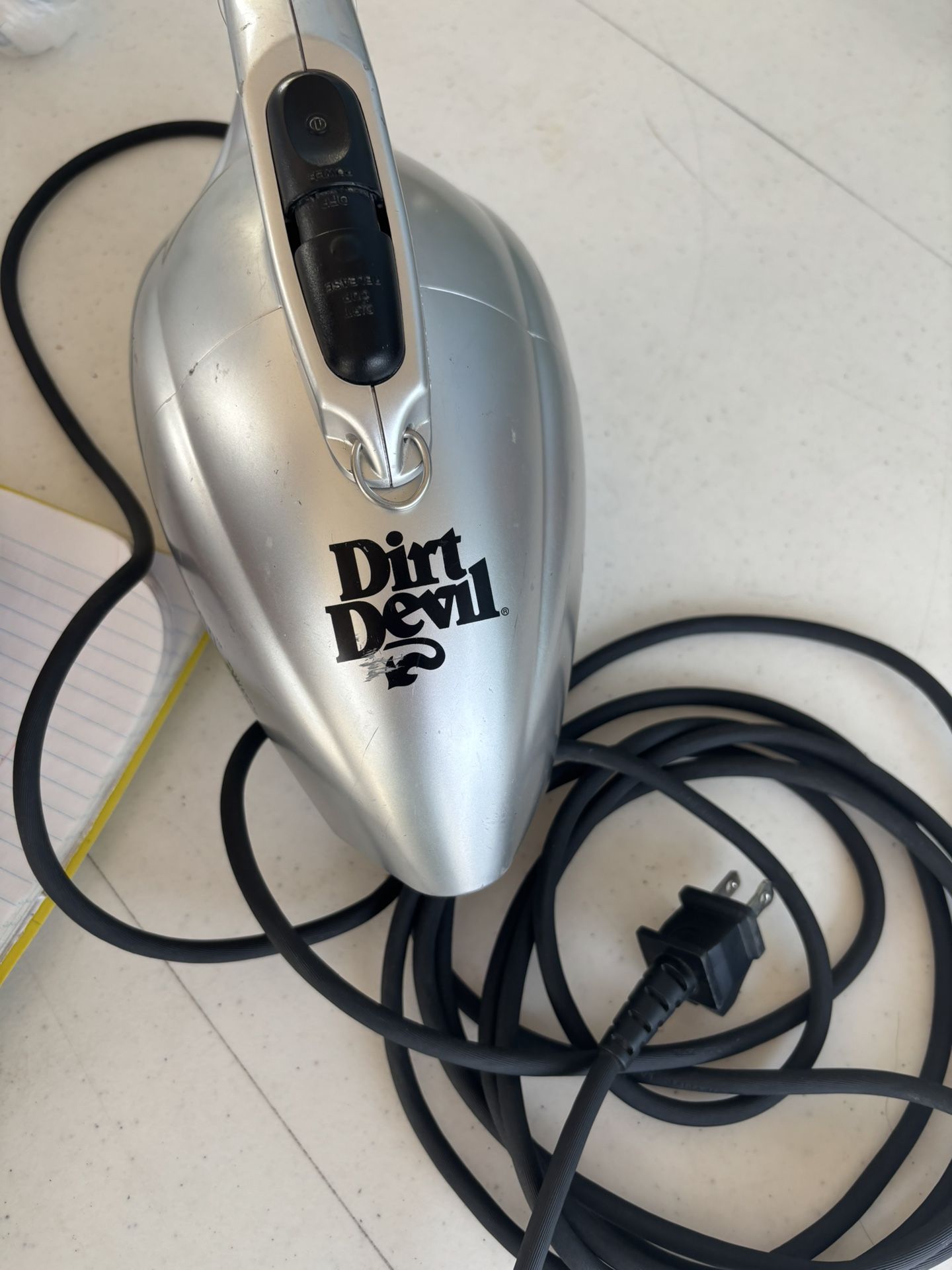 Hand Vacuum Dirty Devil $6