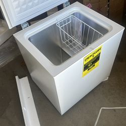 COWSAR 20 in. W 1.8 cu. ft. Manual Defrost Chest Freezer with Adjustable Temperature Controls in White Garage Ready