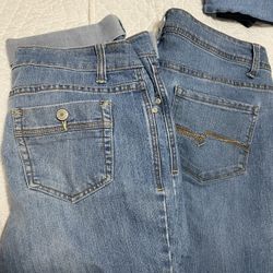2 Pr Of  Jean  Capris   Size 14