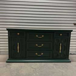 🚨Free Delivery NJ/NY Green Buffet Table - 3 Drawers