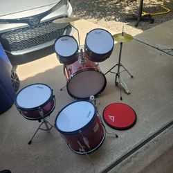 Kid's Drum Set