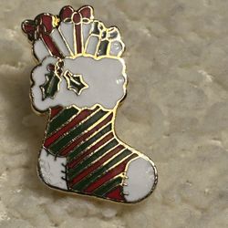 I-16. Pinnacle Design Vintage Stocking Pin Brooch