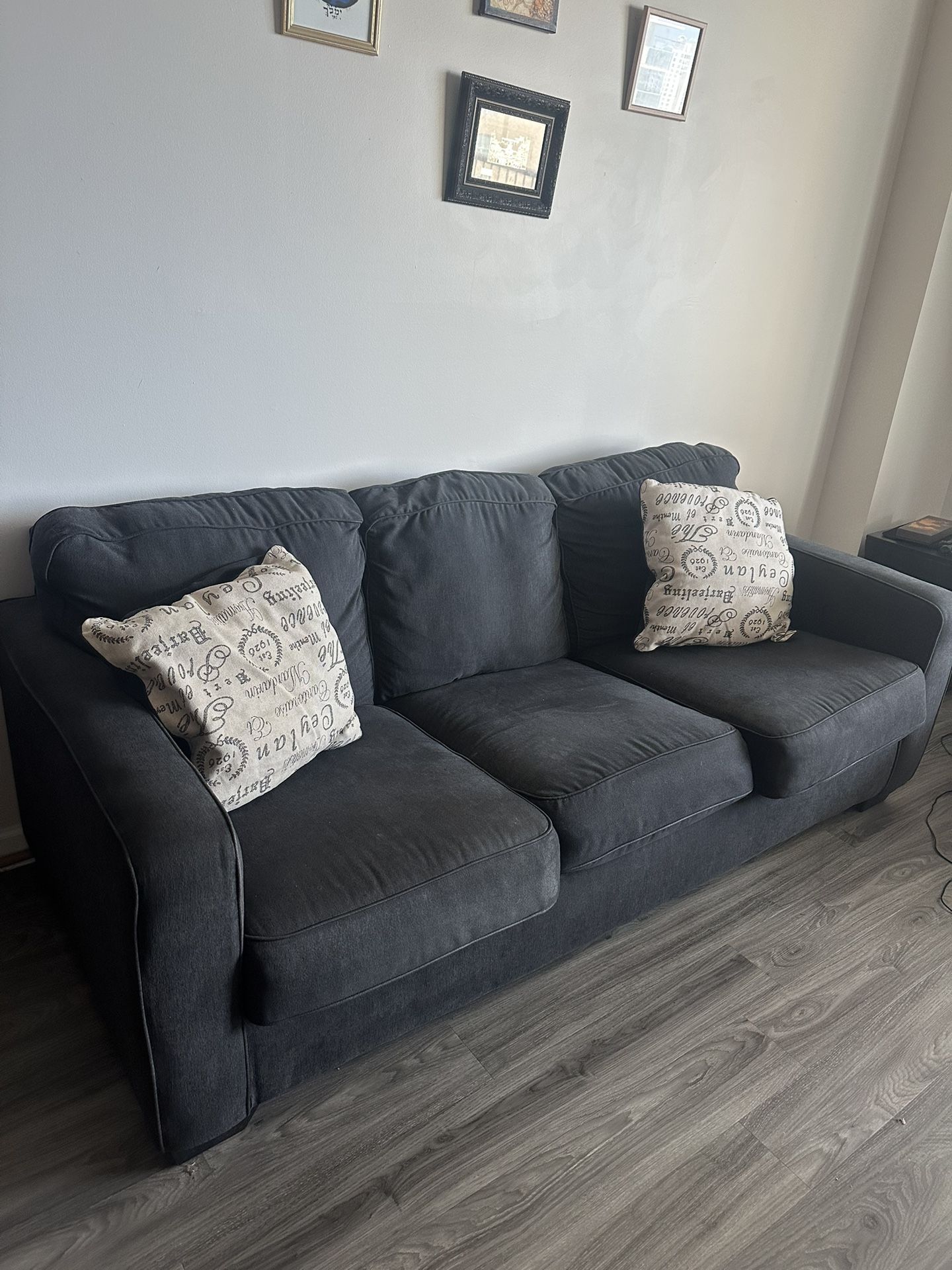 🚨 Moving Sale! Couch Set - Love seat + Sofa For $297 🚨