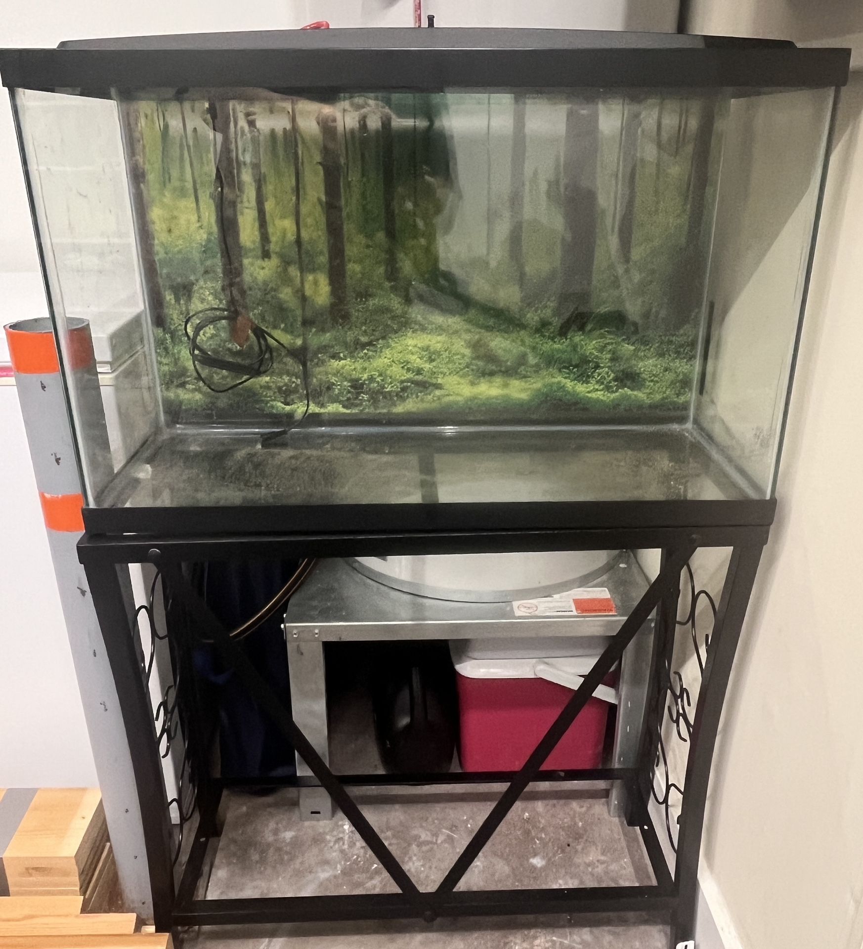 29 Gallon Acrylic Aquarium and Stand