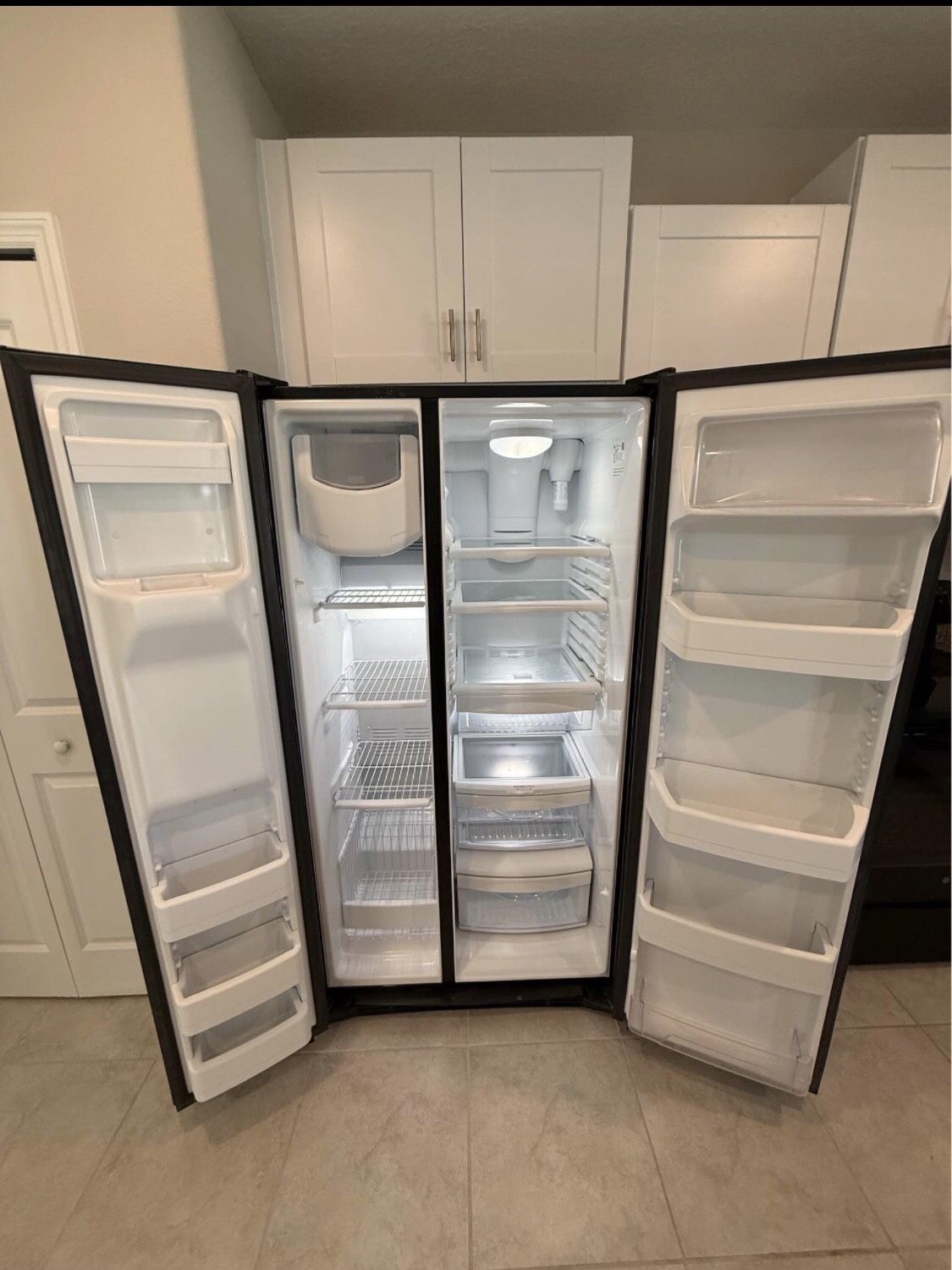 black Kitchen Appliance Set