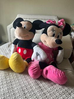 Disney Mickey and Minnie Jumbo plush toys