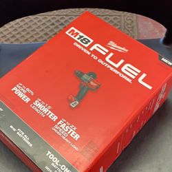 Milwaukee M18 FUEL 18-Volt Lithium-Ion Brushless Cordless 1/2 in. Hammer Drill/Driver (Tool-Only) Solo herramienta 