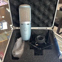 AKG Perception 200 Mic