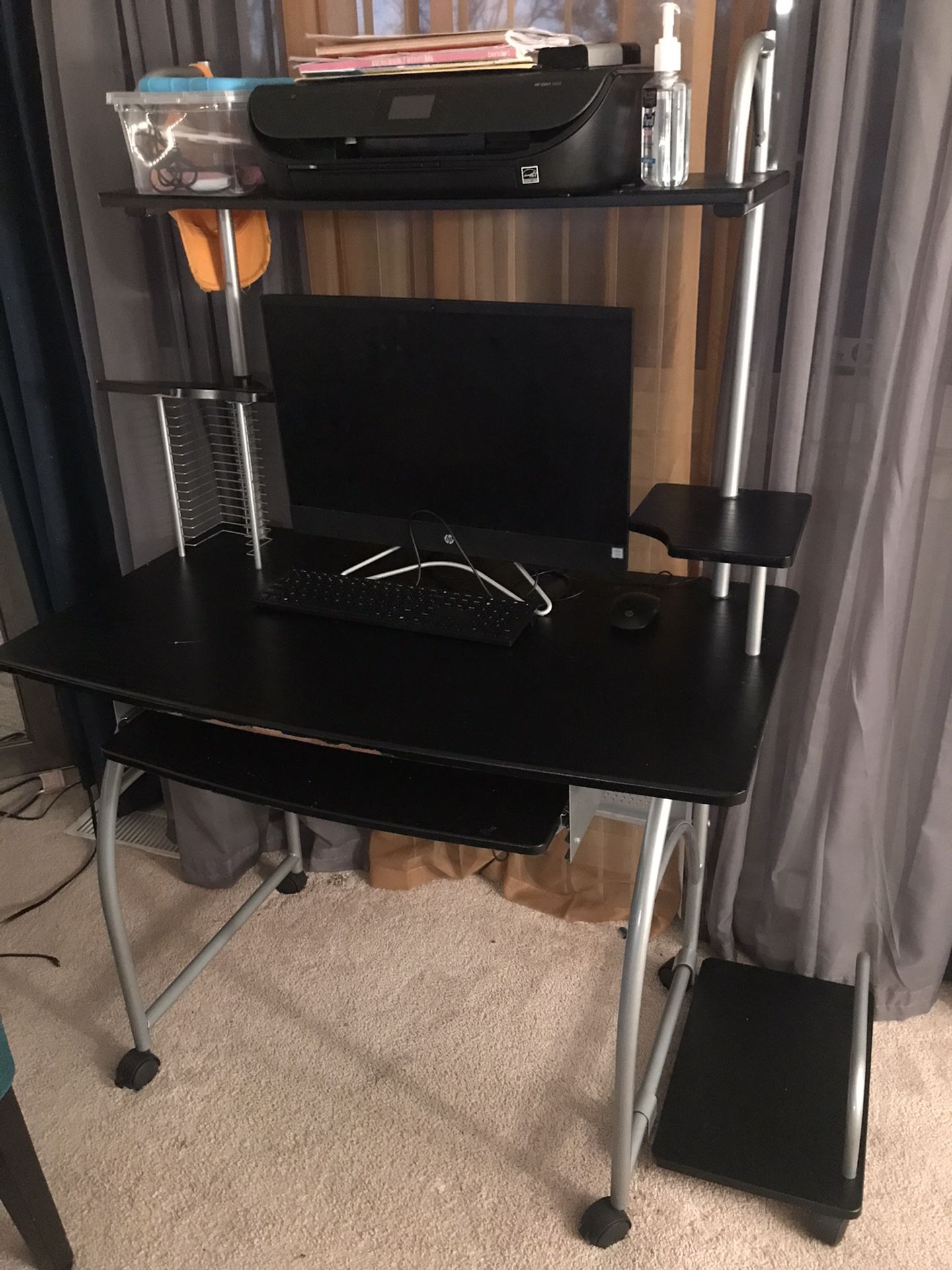 Computer Desk w/wheels