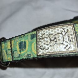 ADJUSTABLE DOG COLLAR size Med To Lg