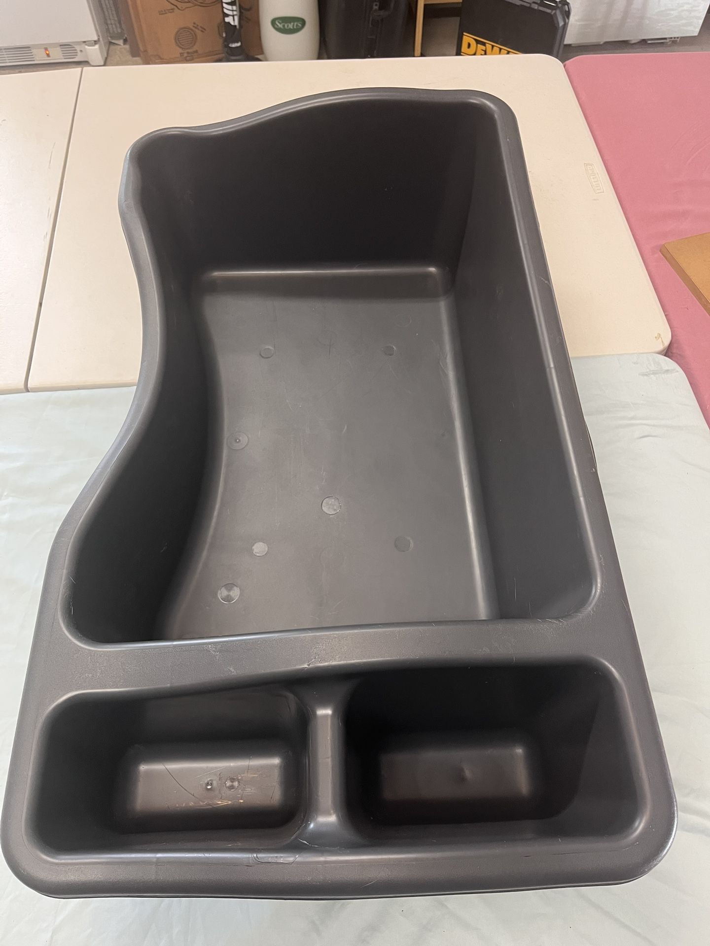 Jumbo Litter Pan With Two Storage
