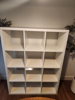 Storage shelf