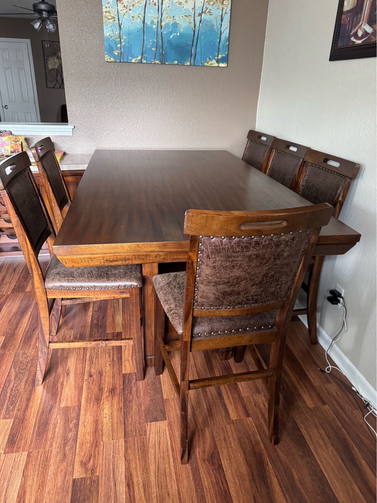 Dining Table with 6 chairs