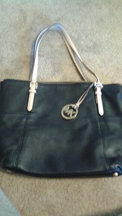 Michael kors purse