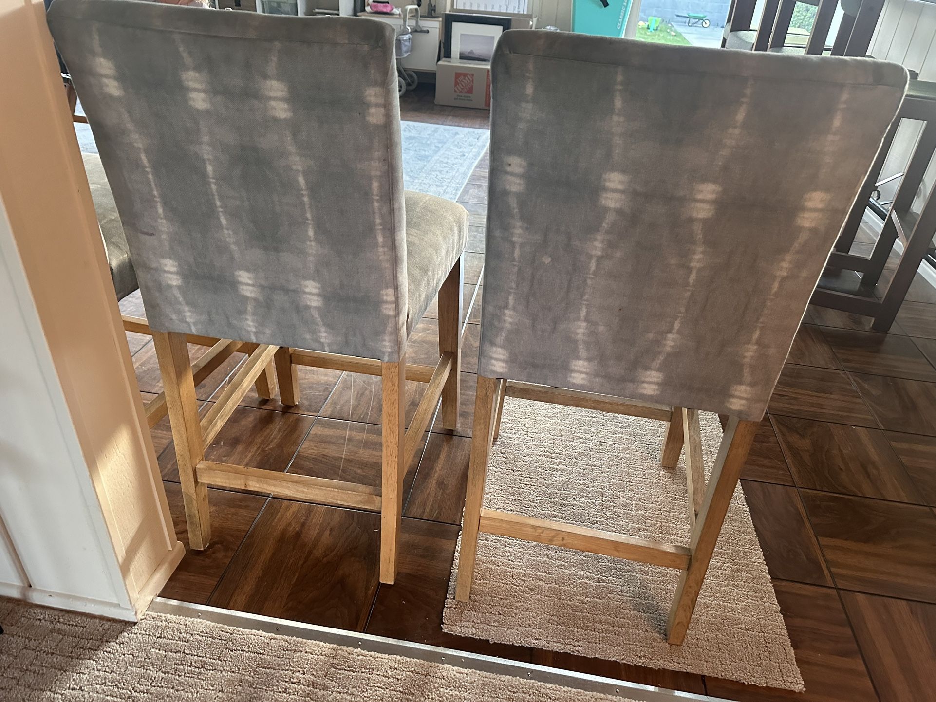 4 Counter Stools