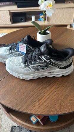 Skechers Go Run ArchFit size 11.5 shoes sneakers