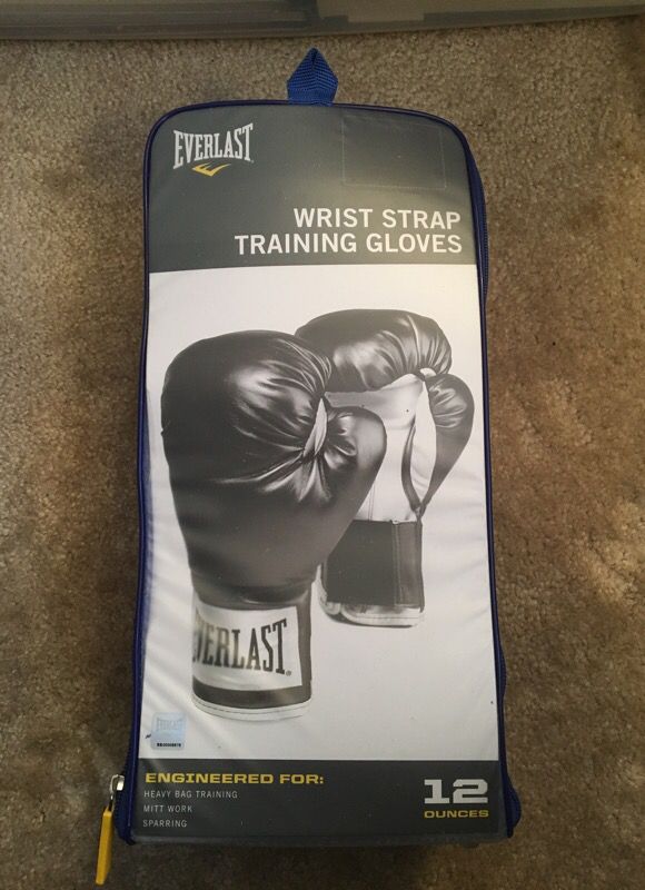 Everlast Boxing Gloves Wrist wrap Training Gloves - Small 12oz