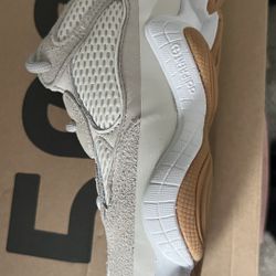 Size 7 Yeezy 