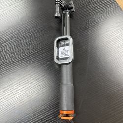 AMAZON BASICS SELFIE STICK