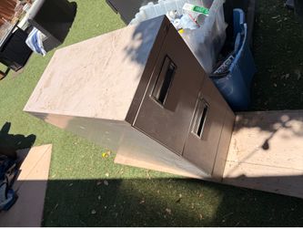 Metal cabinet