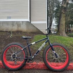 Mongoose Dolomite Fat Tire Mountain Bike 26 wheels Bicycle Disc Brakes 7speed