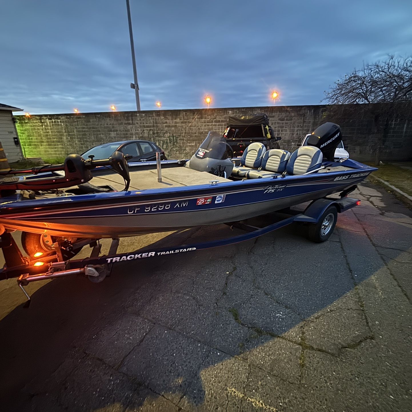 Bass Boat Bass Tracker