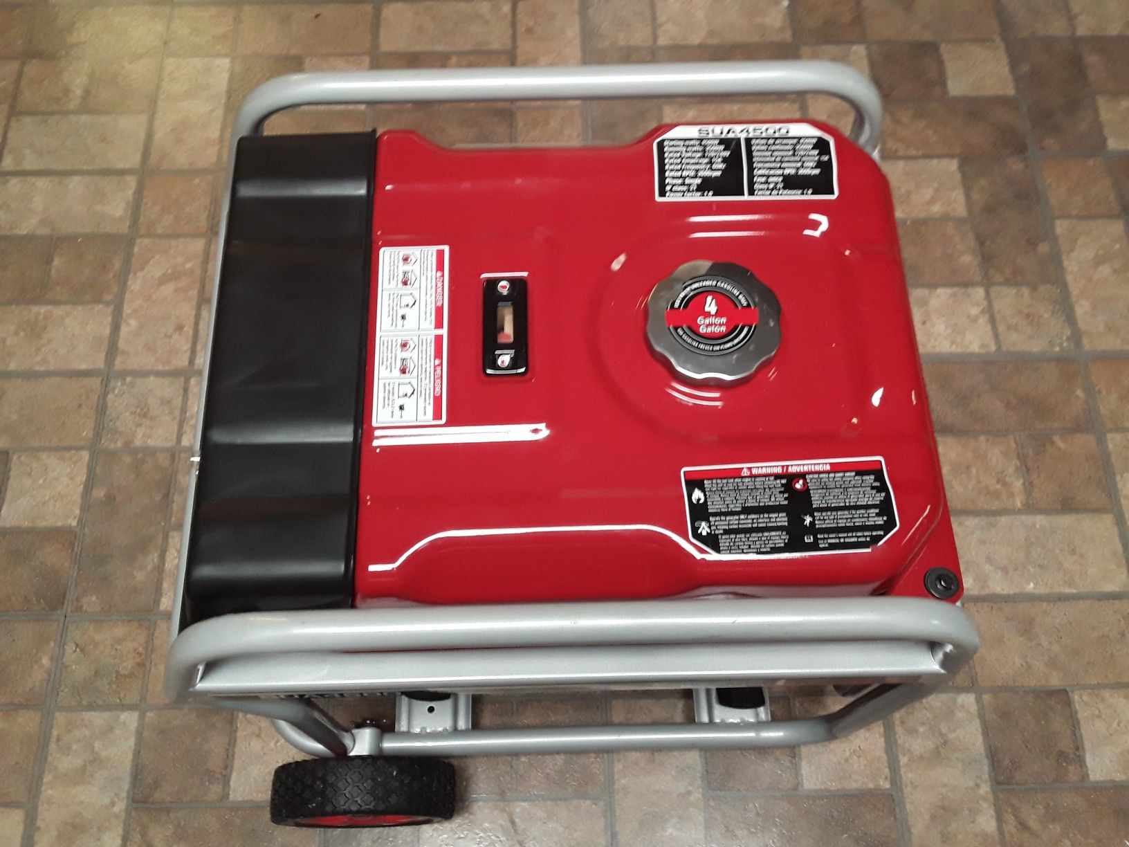 I-POWER , SUS 4500 GENERATOR, 4 GALLON TANK, EXCELLENT CONDITION, READY TO RUN, USED ONCE COMPLETE WITH OWNER MANUAL MUST SELL.