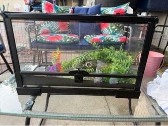Reptile tank