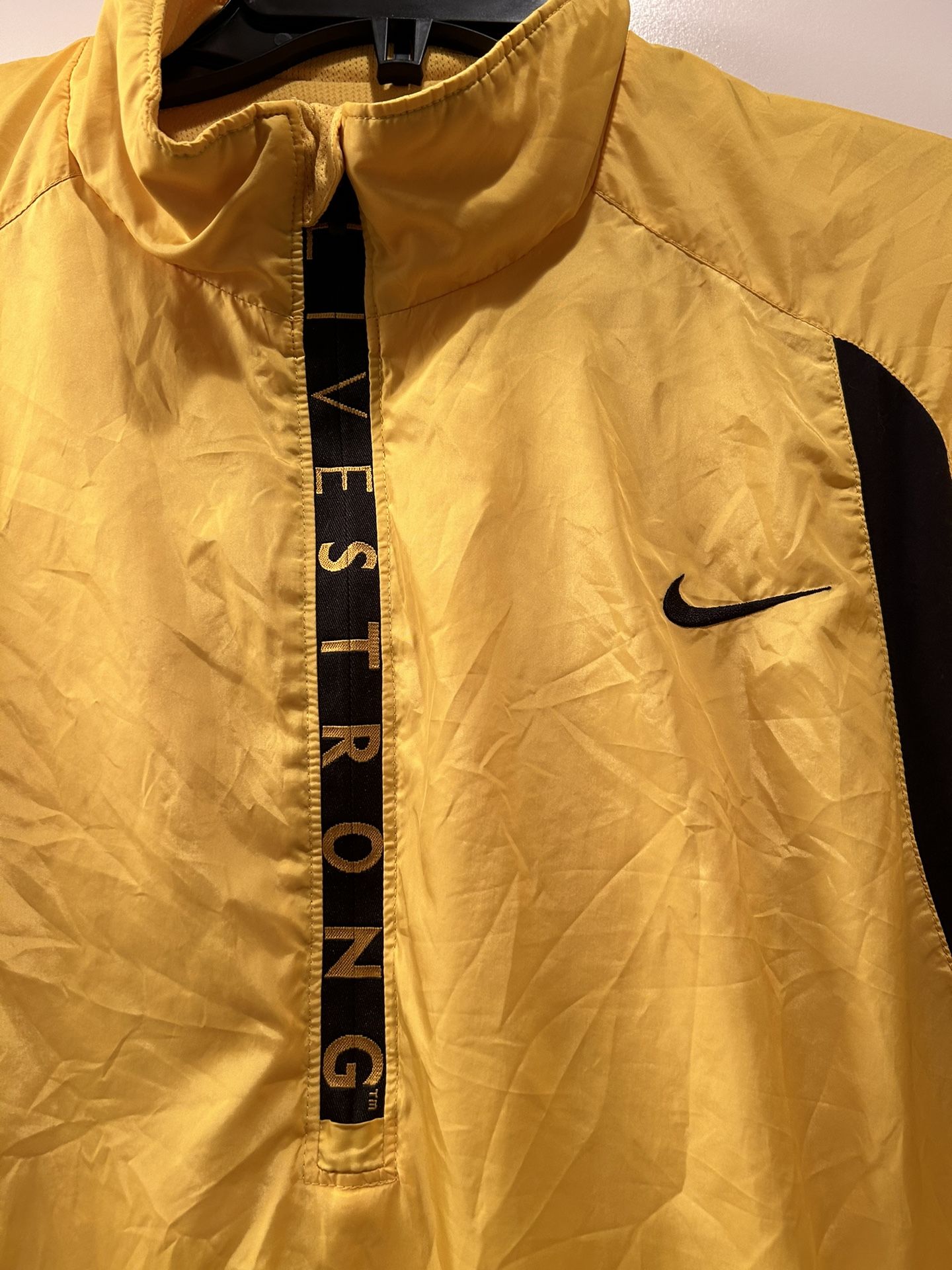 Nike Live strong Lance Armstrong Windbreaker Pull Over Jacket Men’s Size XL