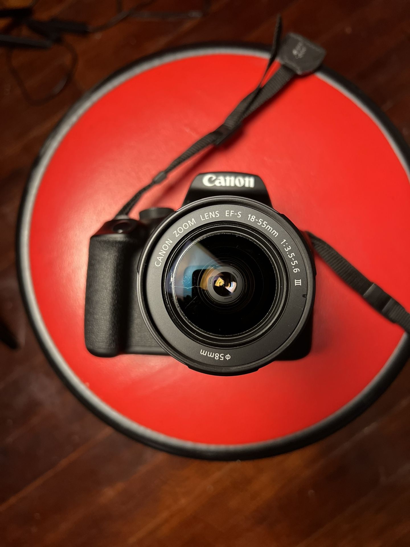 CANON REBEL T6 1300D w/ 18-55 Lens