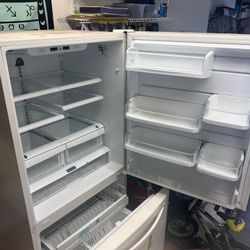 White Kenmore Fridge/Freezer 