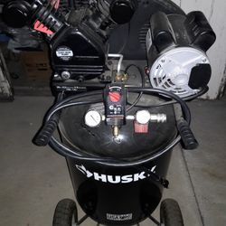 Husky 30 Gallon Air Compressor (new) 