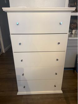 5 drawer tall dresser
