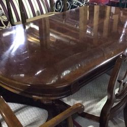 Gorgeous Dining Room Table With Six Chairs