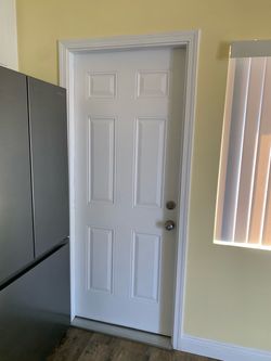 Exterior door 32x80//Puerta Exterior 32x80
