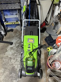 Greenworks 40 V Lawnmower
