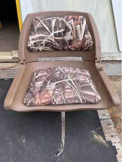 Boat seat