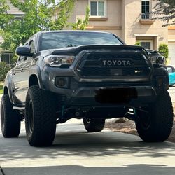 Toyota Tacoma Headlights 