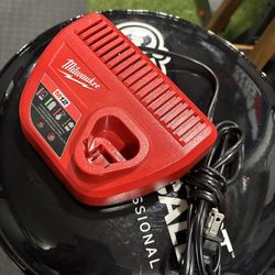 Milwaukee M12 Battery Charger