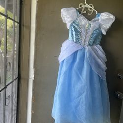 Tengo Tres Vestidos Para Niñas Disponibles 