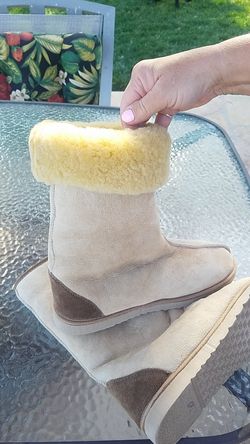 Suede UGG like boots
