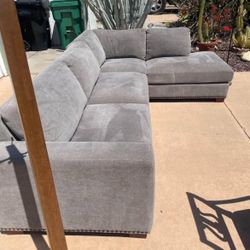 Costco Large Sectional Couch 🛻Delivery Available🛻