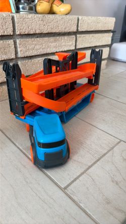 Hot Wheels Car Carrier