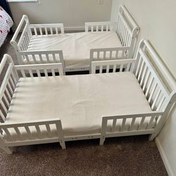Toddler Crib Bed , White Color 