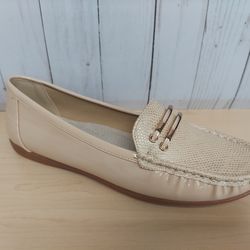 Ladies Comfort Flats!! NEW 