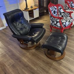 Reclining Swivel Lounge Chair with Ottoman by Stressless for Ekornes